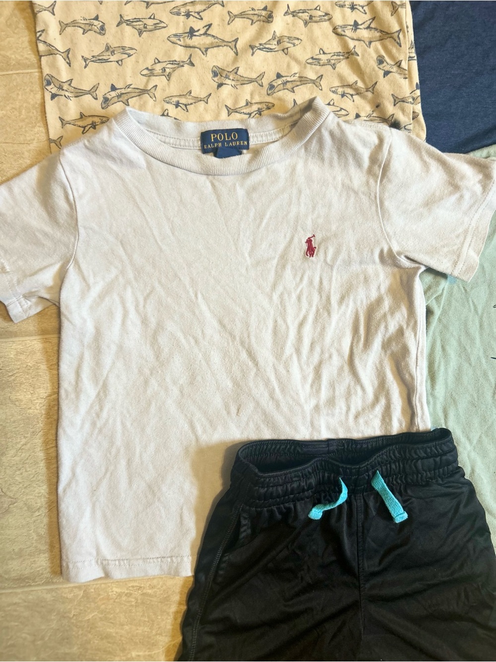 Toddler Boy 3T Clothing Bundle Tshirts and Shorts Outfit Set - Picture 2 of 9